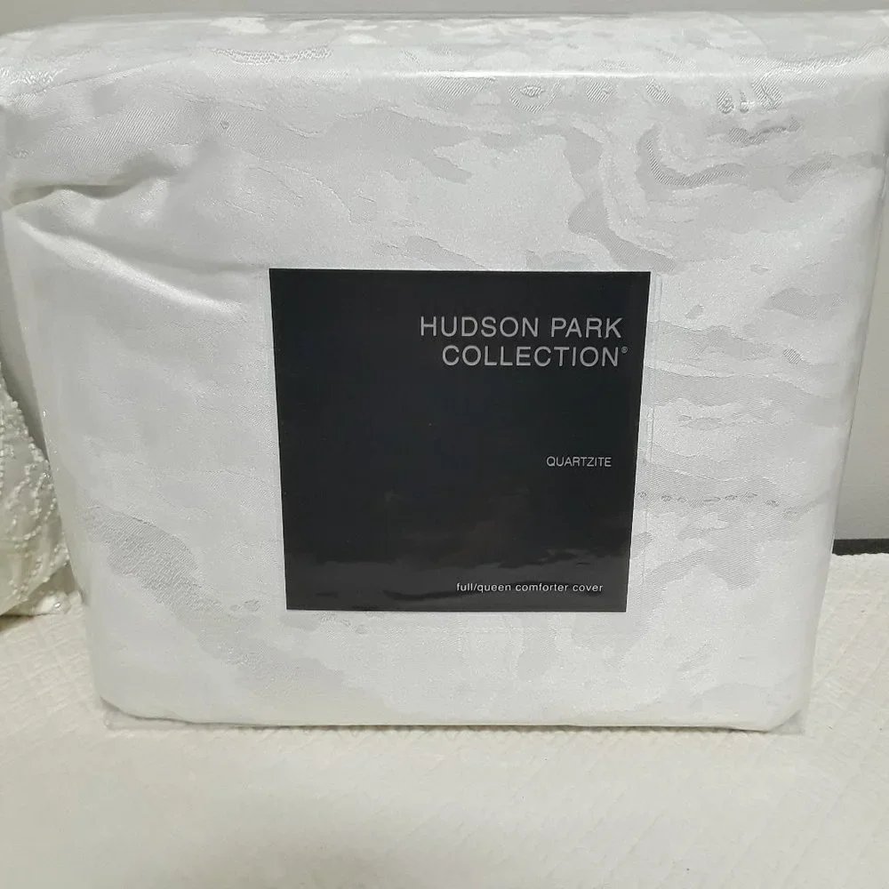 Hudson Park Quartzite Queen Duvet